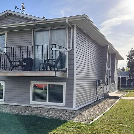 Wonderful 2-Bedroom Apartment Camrose Exterior foto